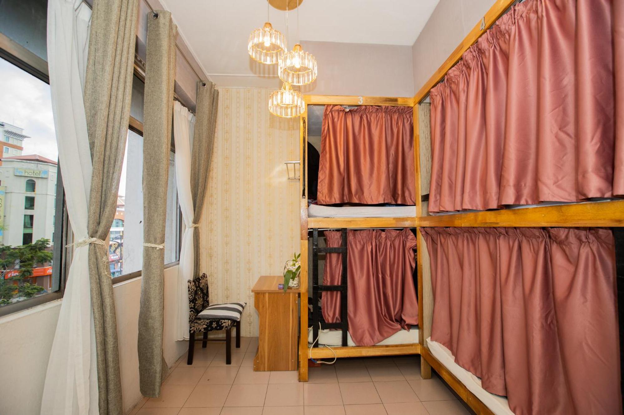 Хостел Escape Backpackers Kk Кота-Кінабалу Екстер'єр фото