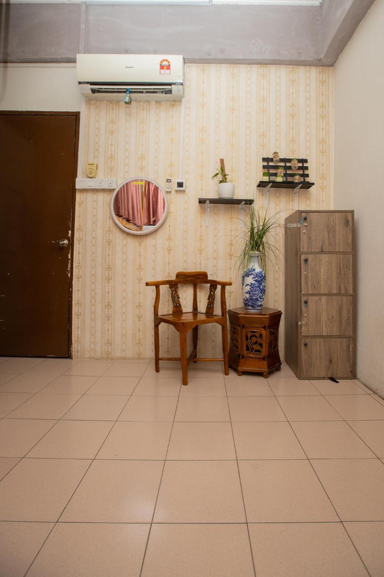 Хостел Escape Backpackers Kk Кота-Кінабалу Екстер'єр фото